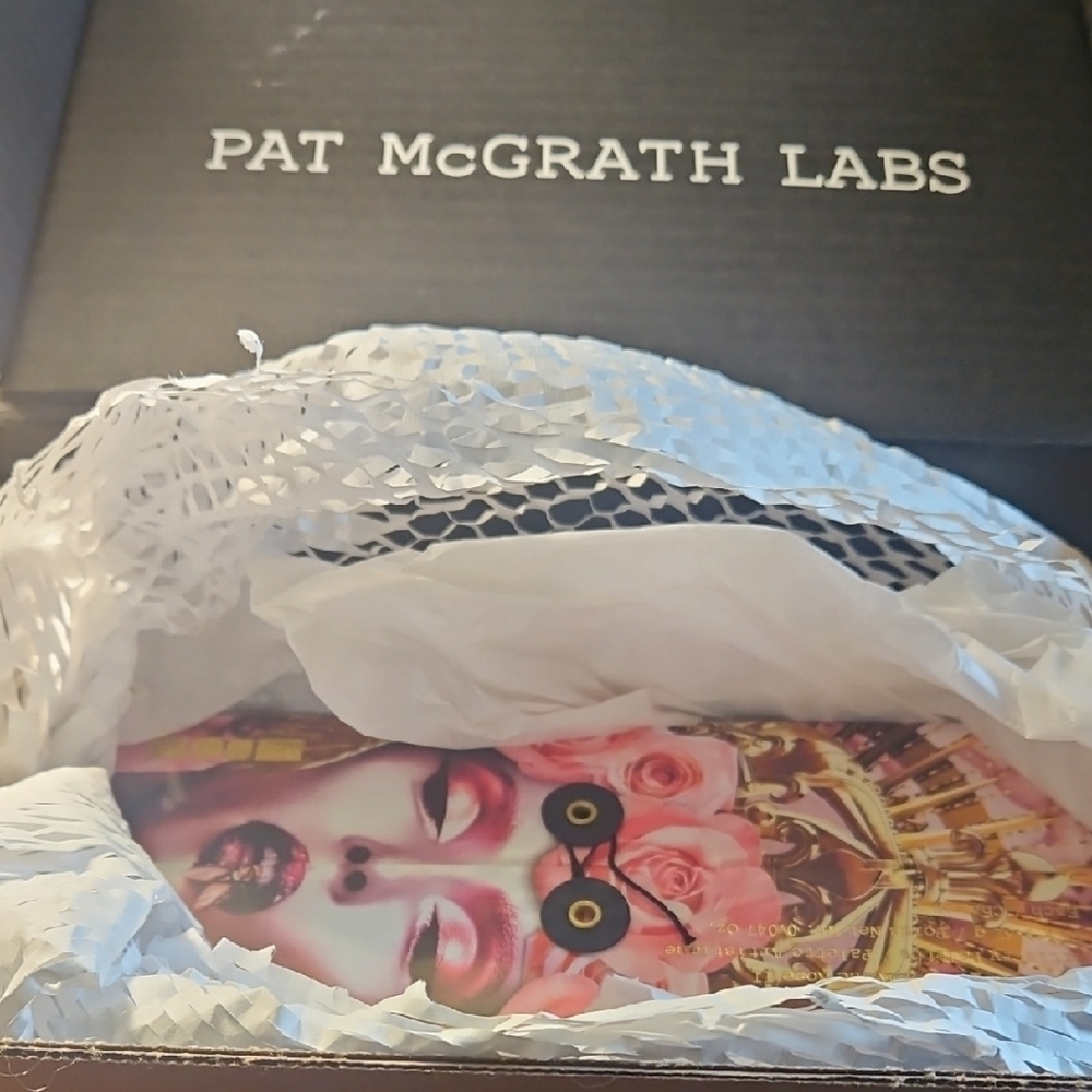 PAT McGRATH LABS Limited Edition Palette - Pink & Gold Artwork